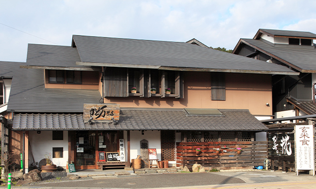 かど万米店の外観